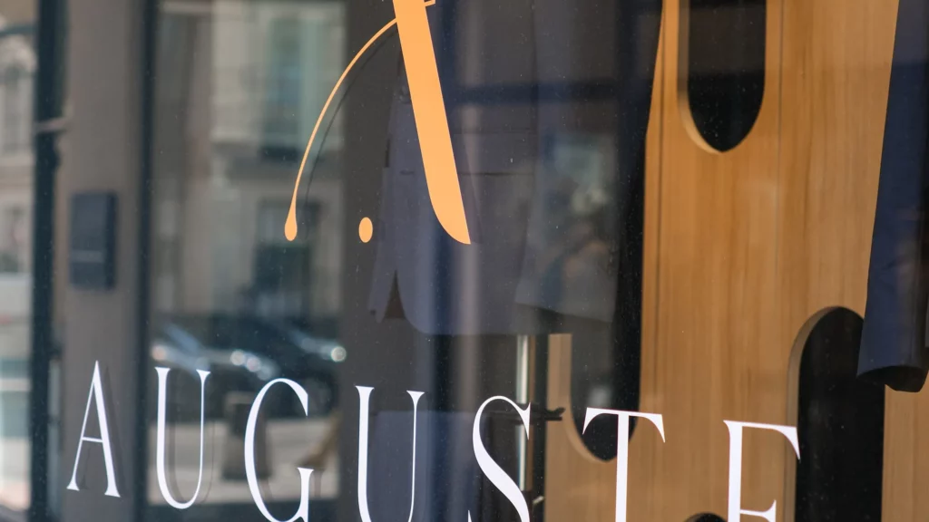 La vitrine de la boutique Auguste, 18 passage Darcy à Dijon