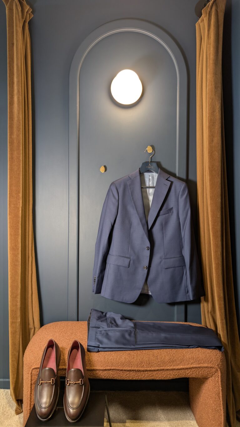 Auguste Tailleur, 2p en laine vierge super 110's