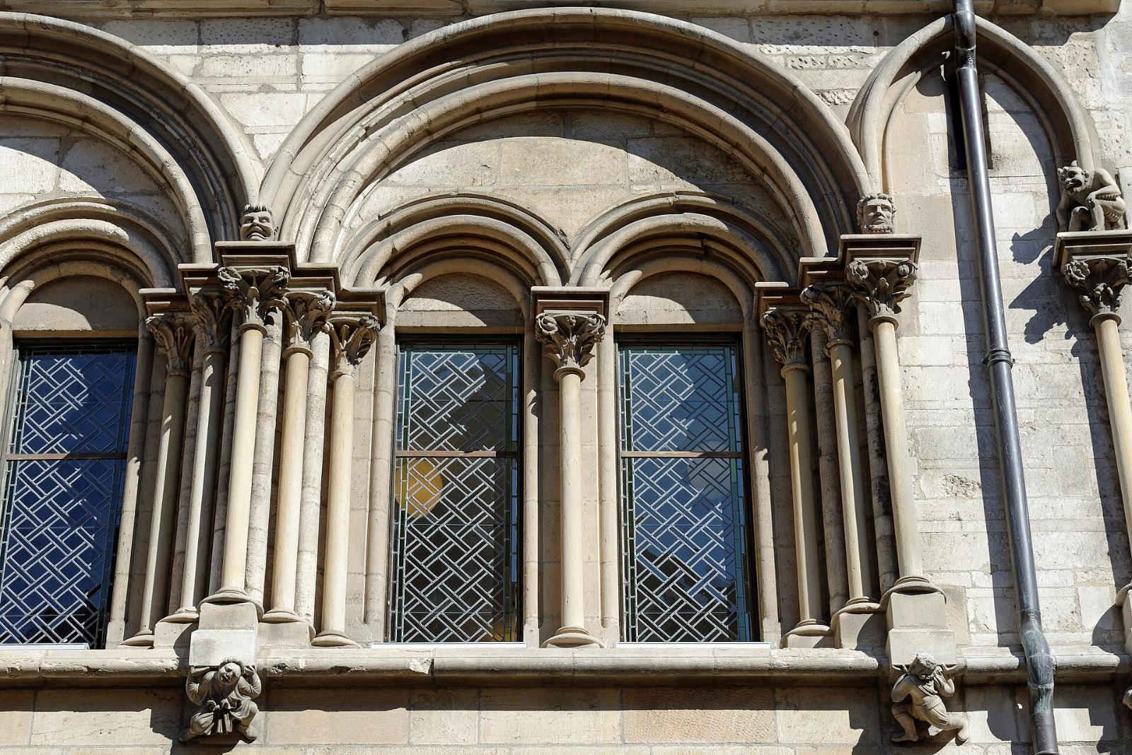 L’Hôtel Aubriot, rue des Forges à Dijon, qui abrite Monsieur Moutarde