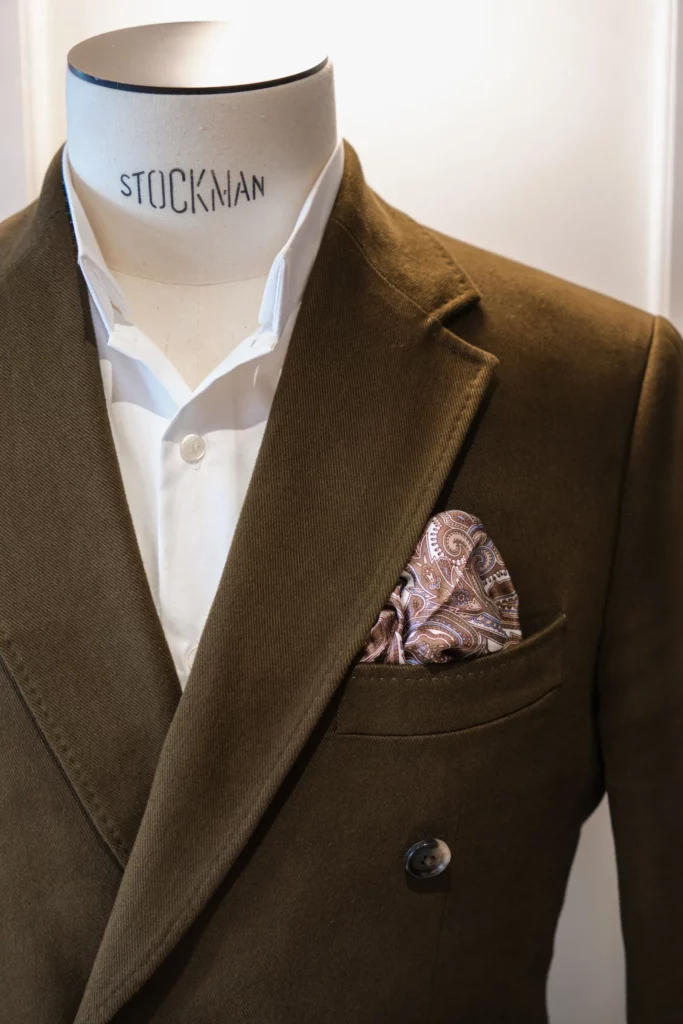 Veste sur mesure et sa pochette
